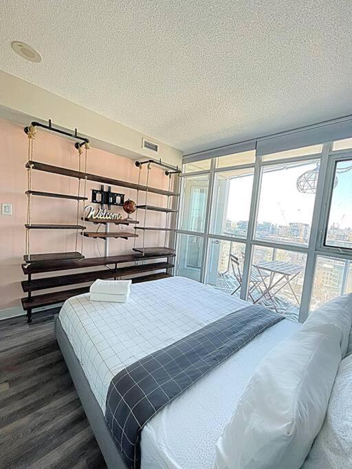 Exquisite Condos By Cn Tower- Dwtown , To Торонто Екстериор снимка